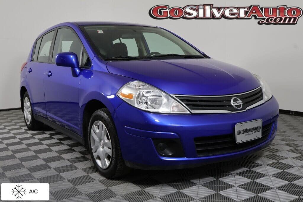 2011 NISSAN Versa
