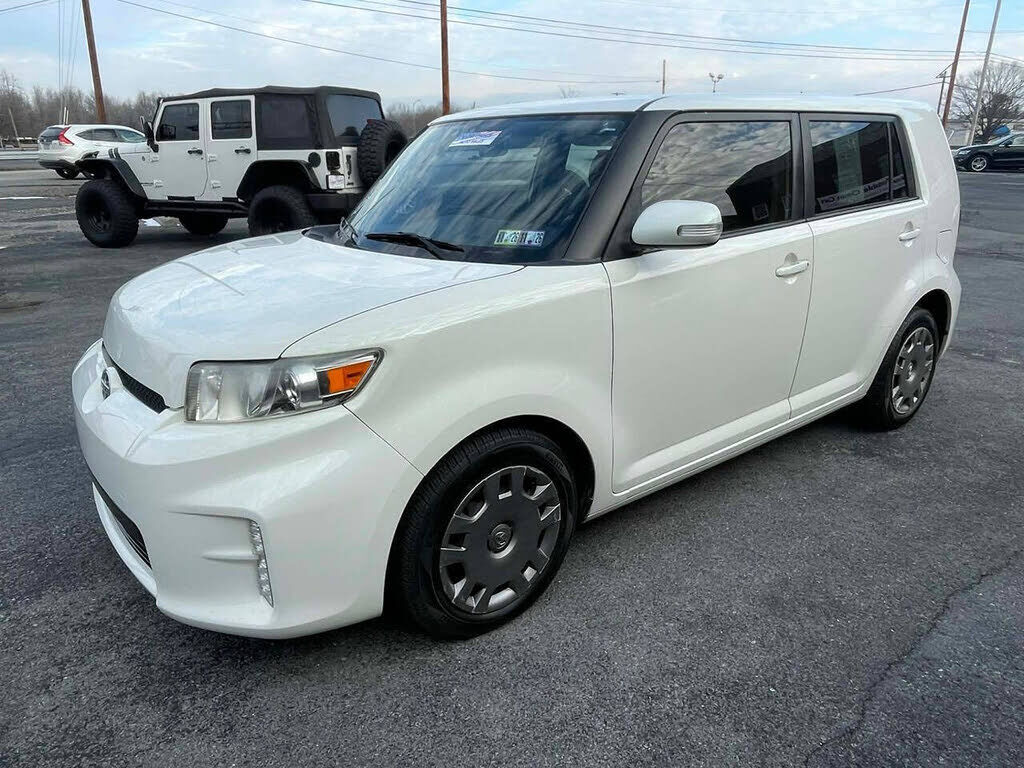 2014 TOYOTA SCION