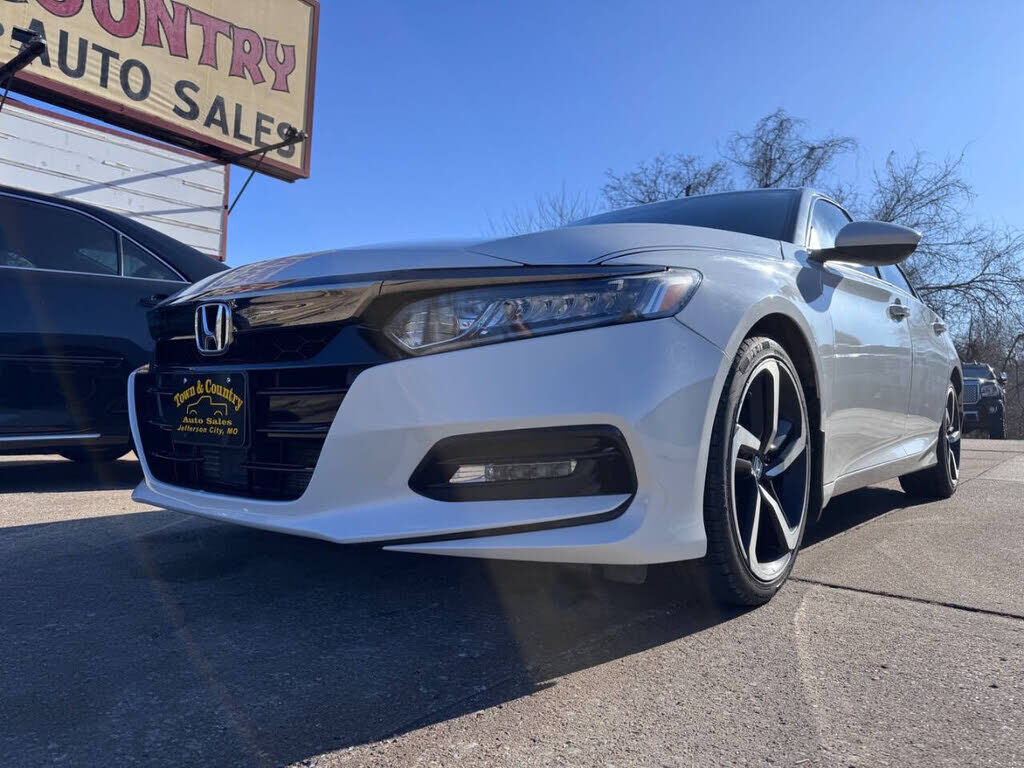 2018 HONDA Accord