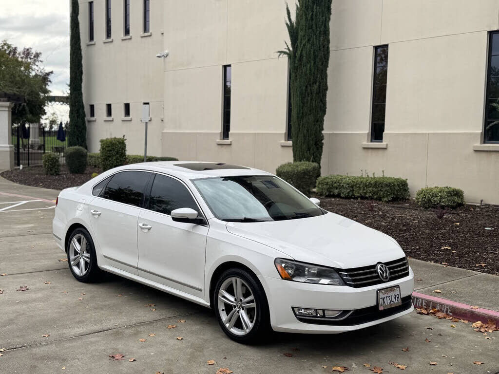 2015 VOLKSWAGEN Passat