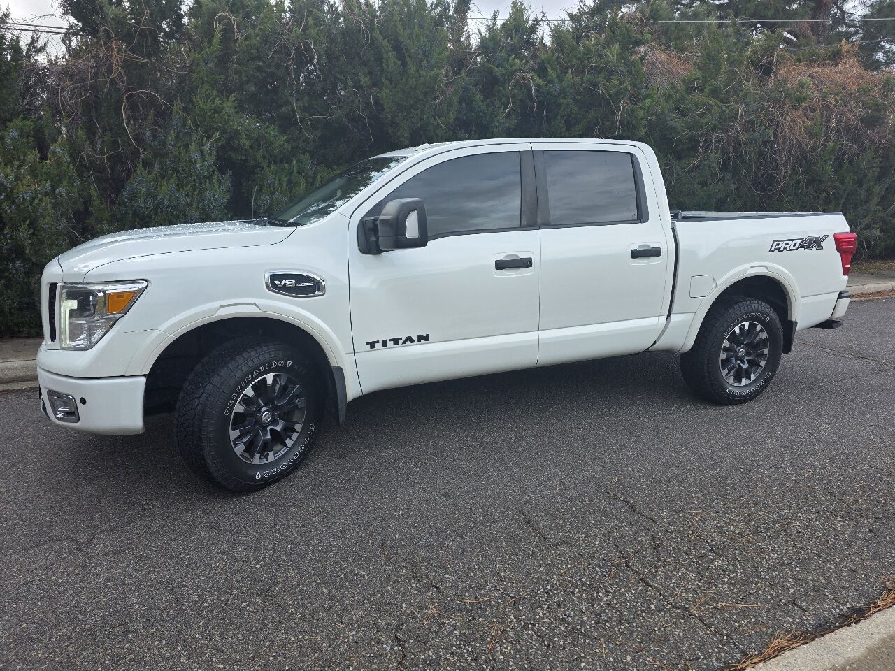 2017 NISSAN Titan