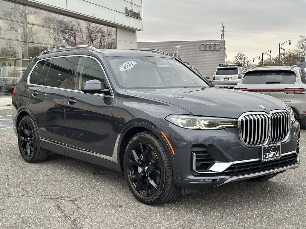 2022 BMW X7