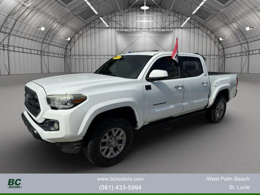 2017 TOYOTA Tacoma