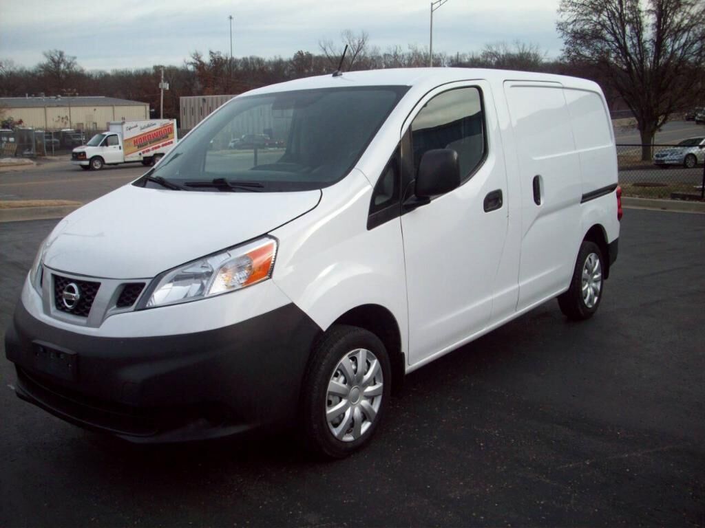 2019 NISSAN NV200