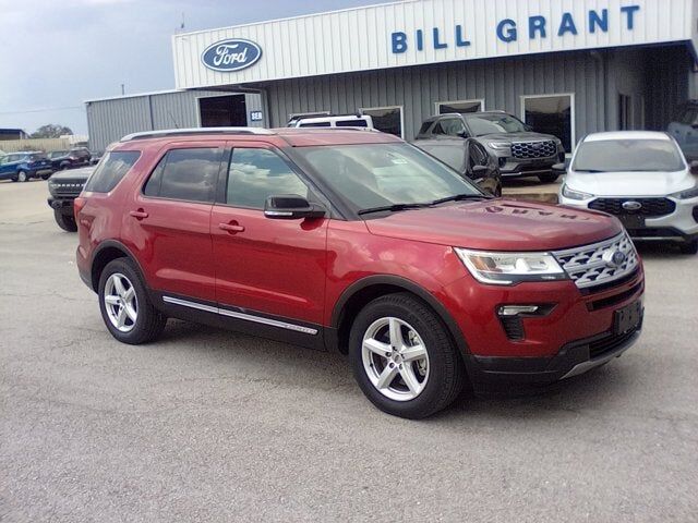 2018 FORD Explorer
