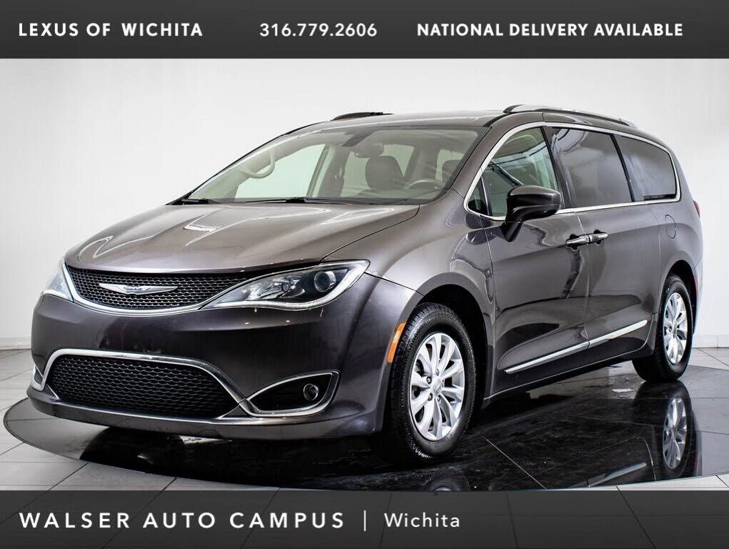2019 CHRYSLER Pacifica