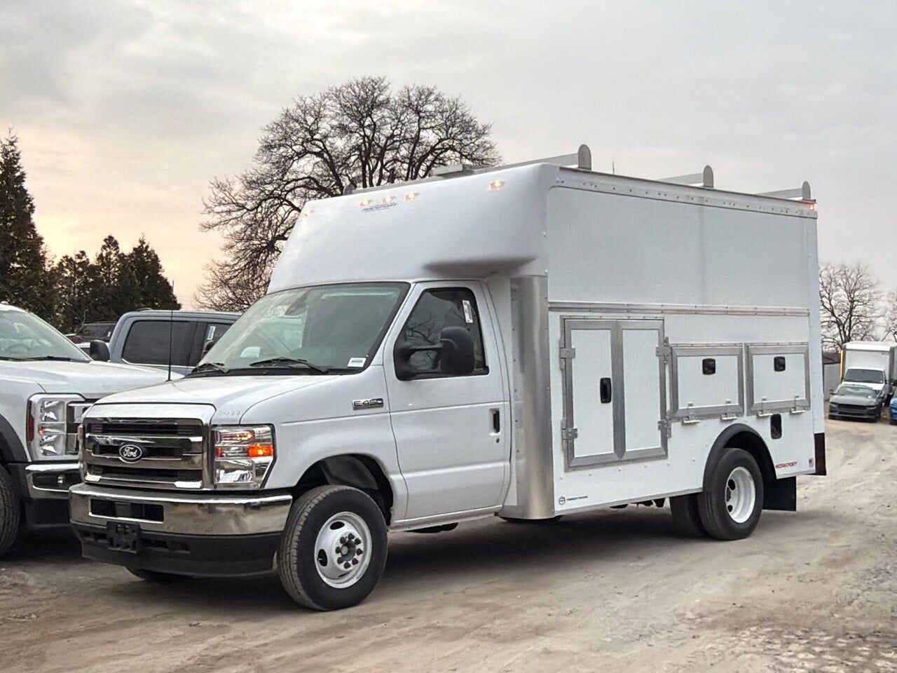2026 FORD E-450