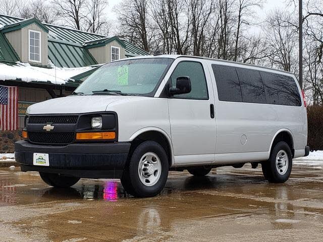 2017 CHEVROLET Express