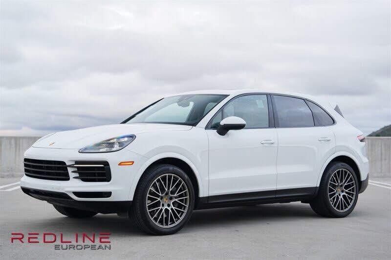 2023 PORSCHE Cayenne