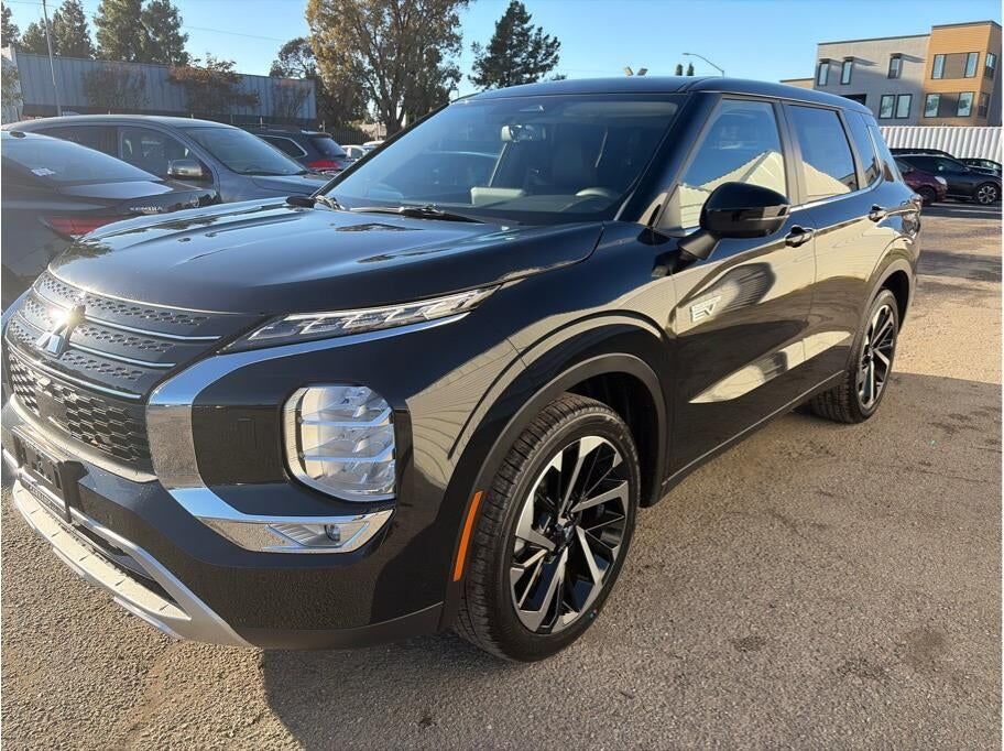 2025 MITSUBISHI Outlander