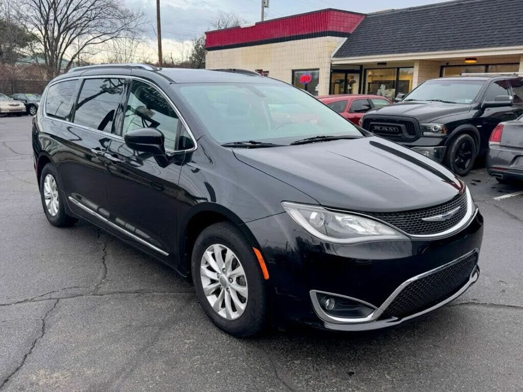 2019 CHRYSLER Pacifica