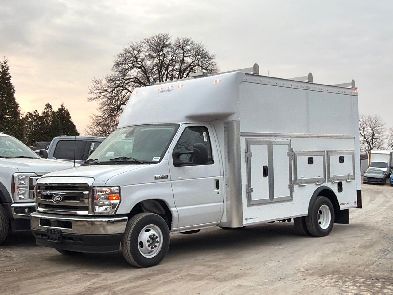 2026 FORD E-450
