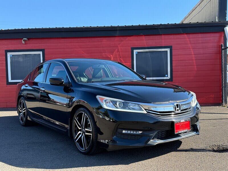 2017 HONDA Accord
