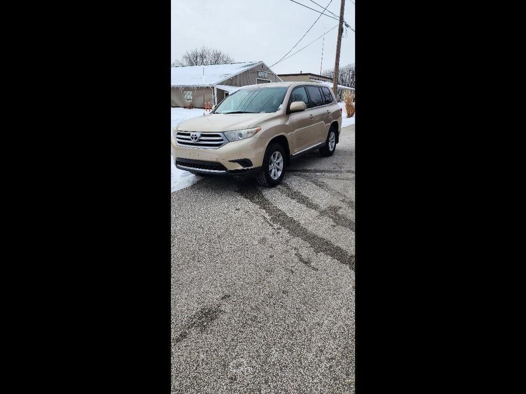 2011 TOYOTA Highlander