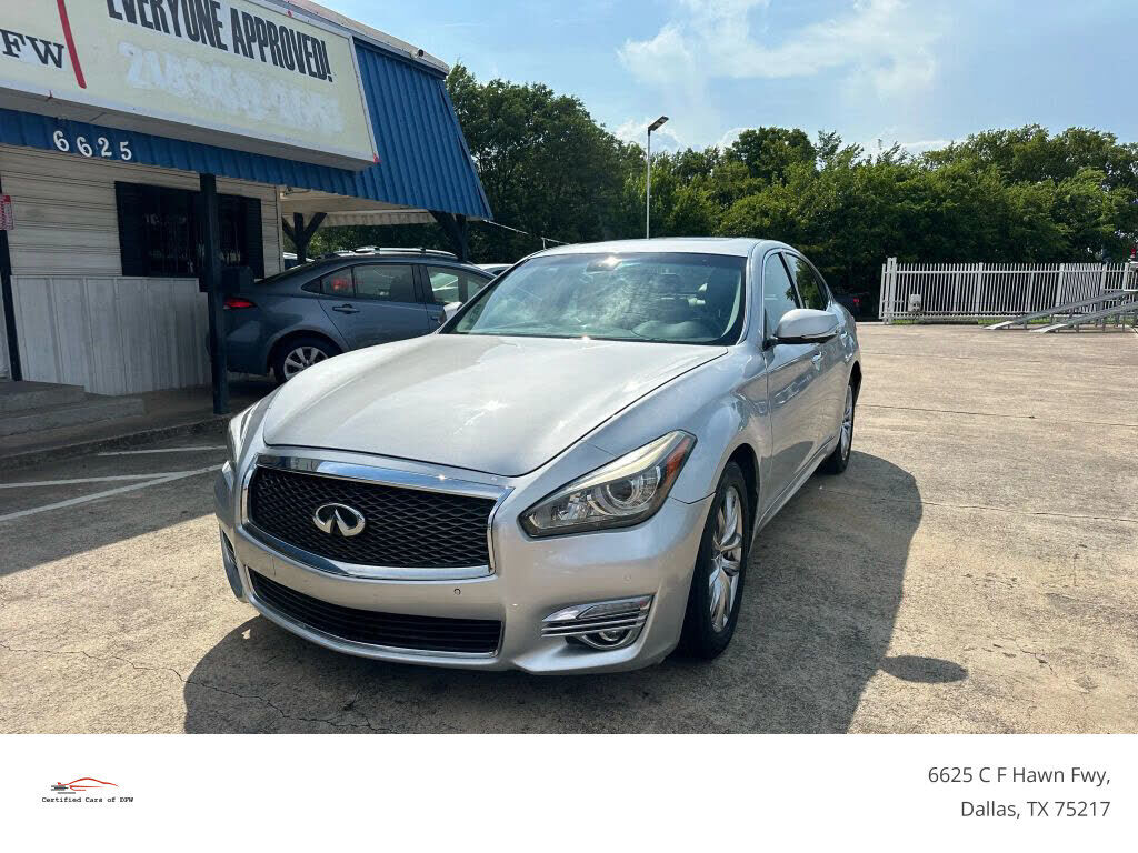 Infiniti Q70