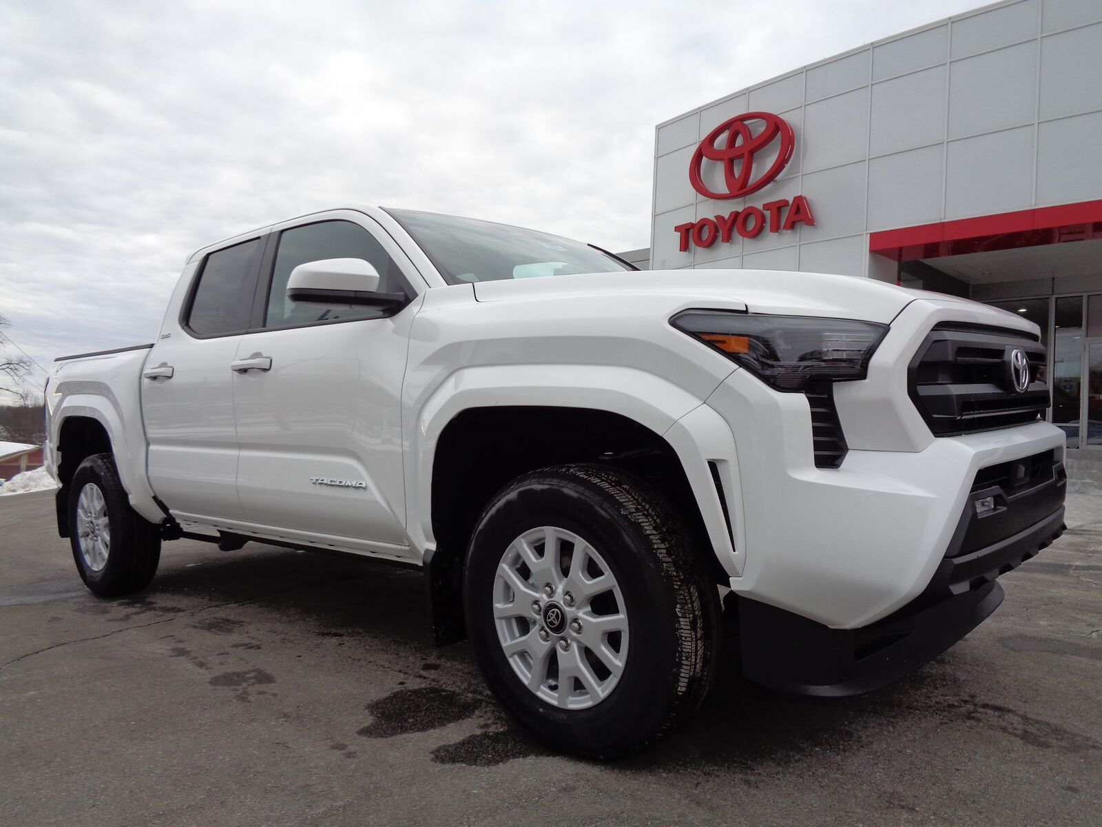 2026 TOYOTA Tacoma