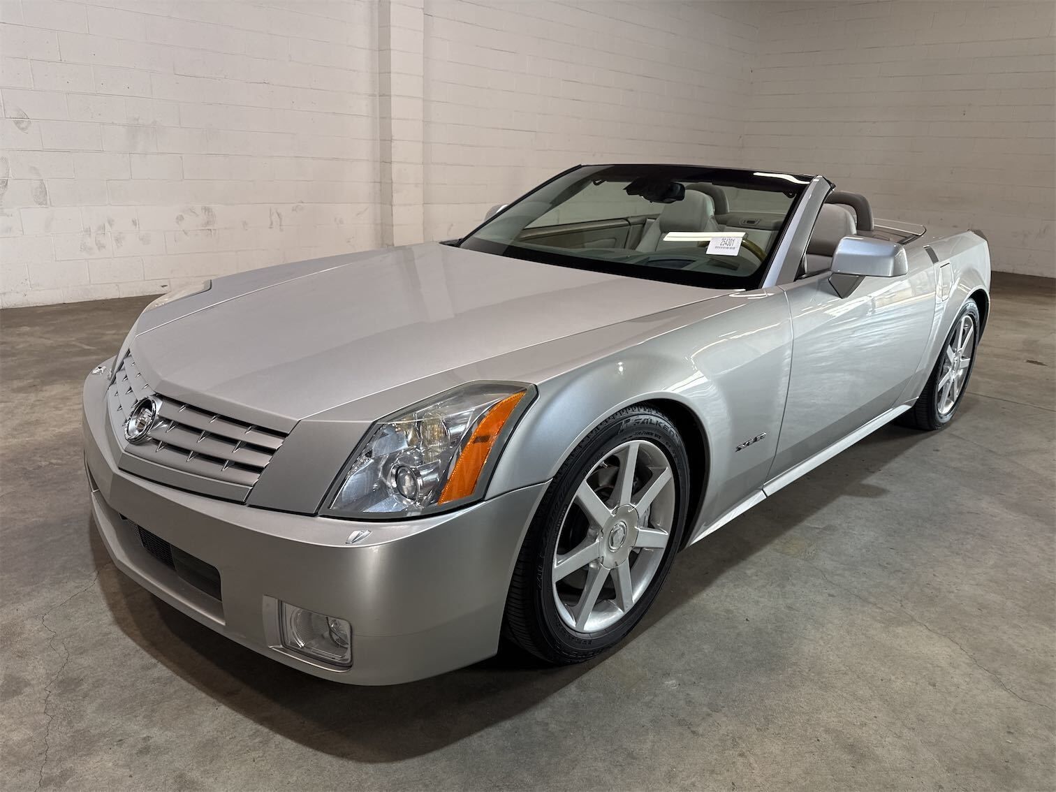 Cadillac XLR