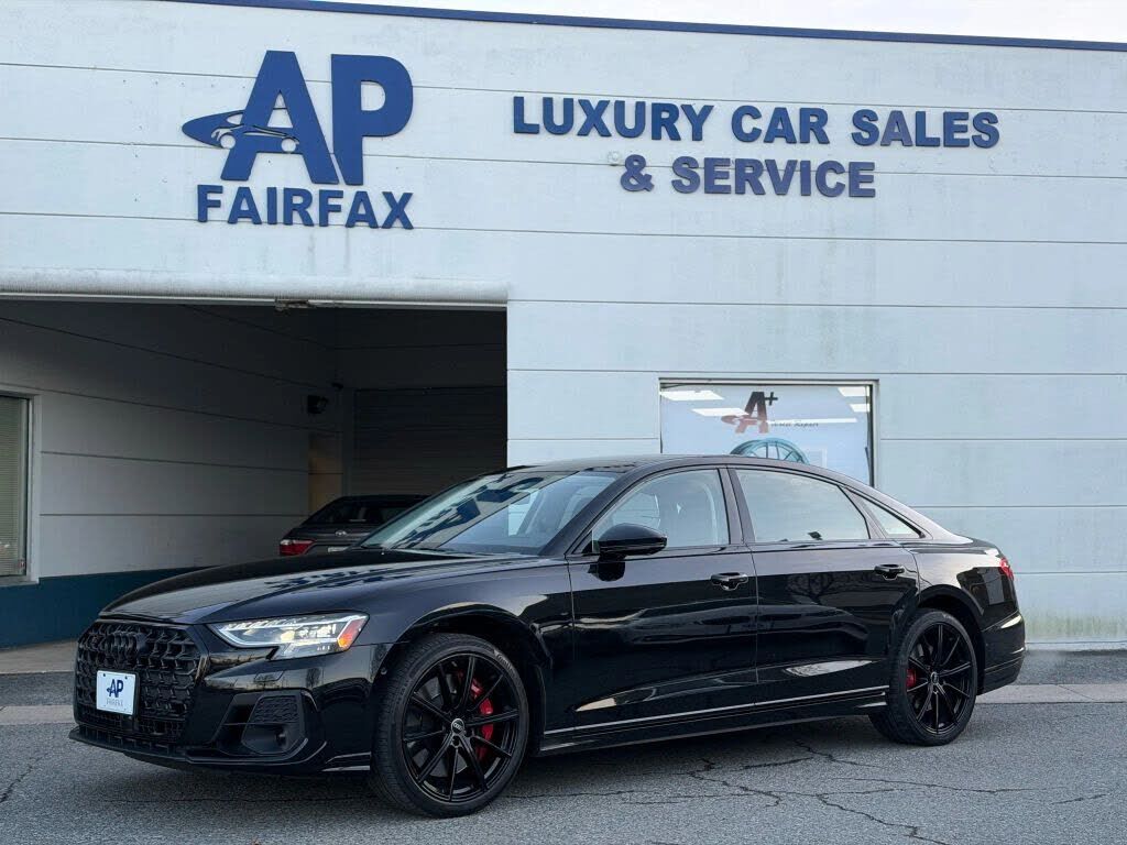 2022 AUDI S8