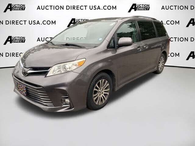 2018 TOYOTA Sienna