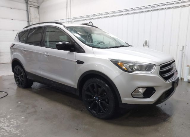 2017 FORD Escape