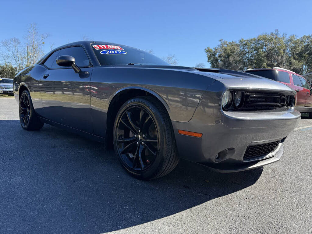 2017 DODGE Challenger