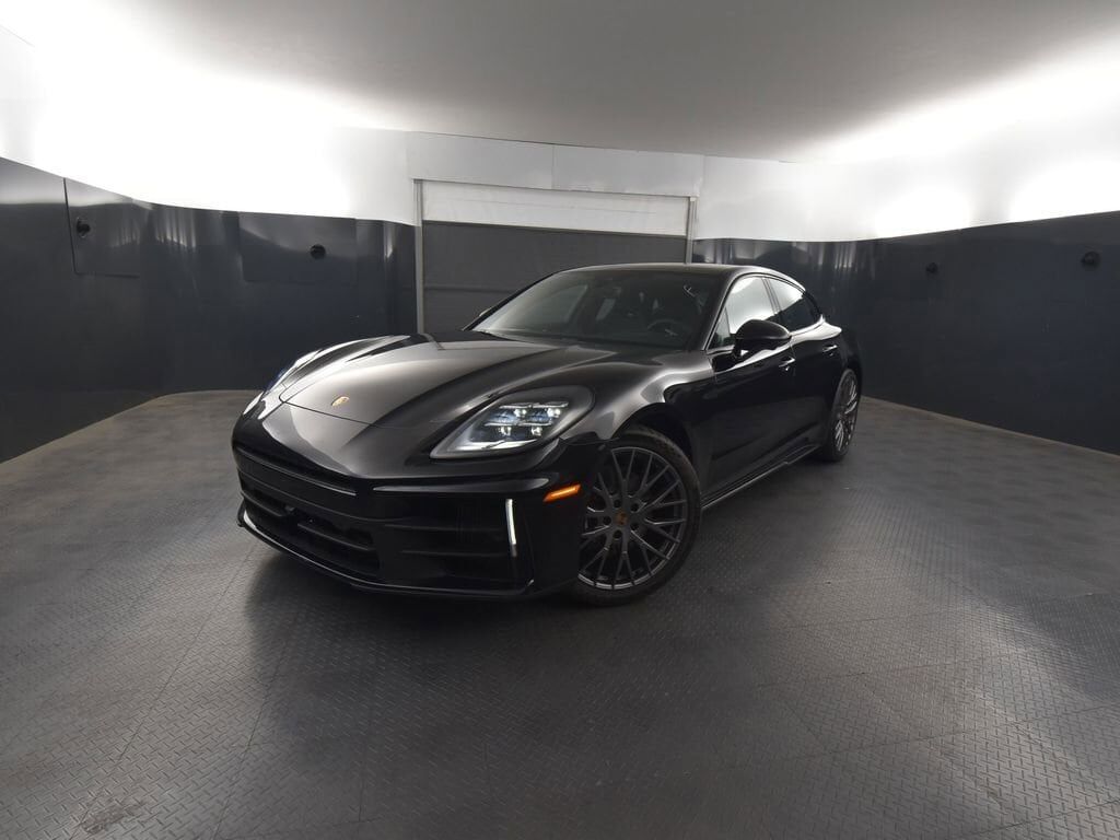2025 PORSCHE Panamera