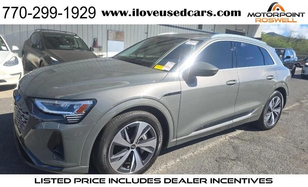 2024 AUDI Q8