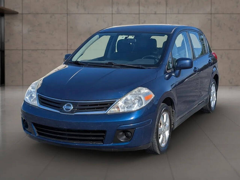 2012 NISSAN Versa