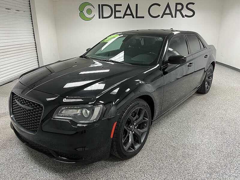 2022 CHRYSLER 300