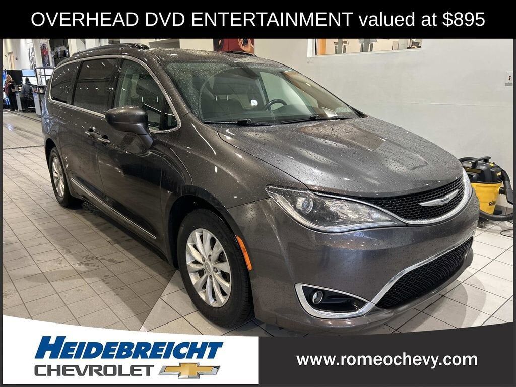 2017 CHRYSLER Pacifica