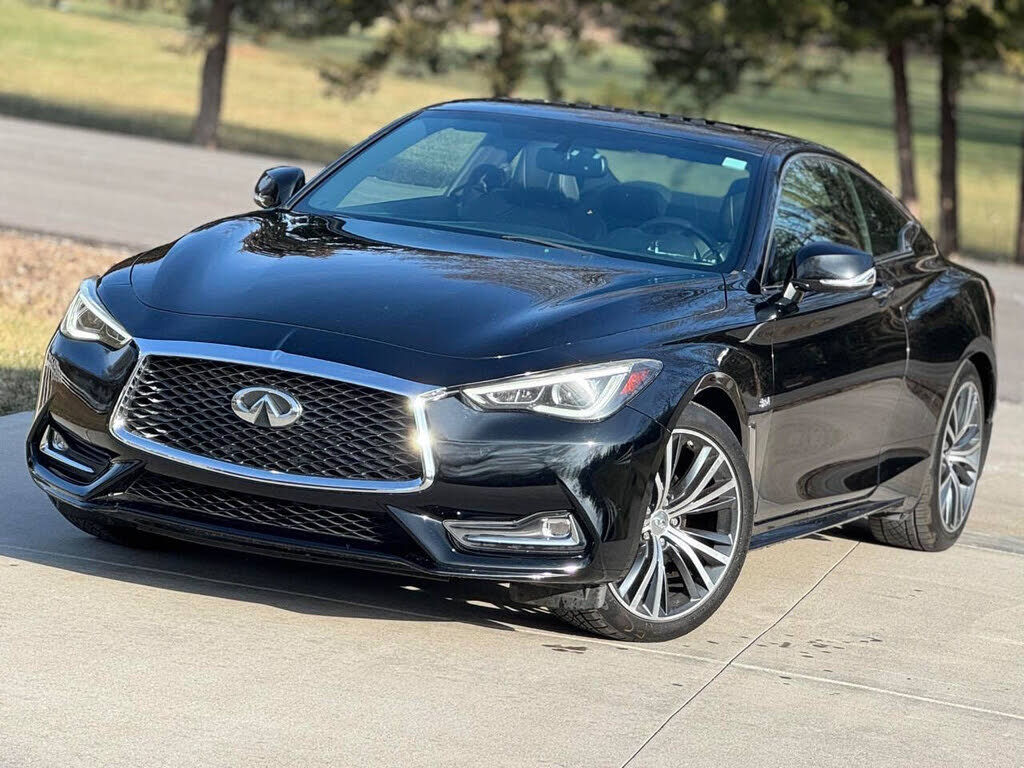 2017 INFINITI Q60