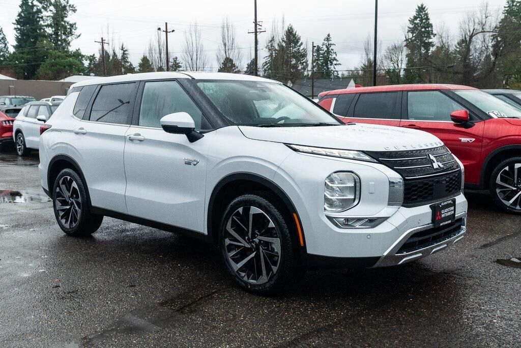 2025 MITSUBISHI Outlander