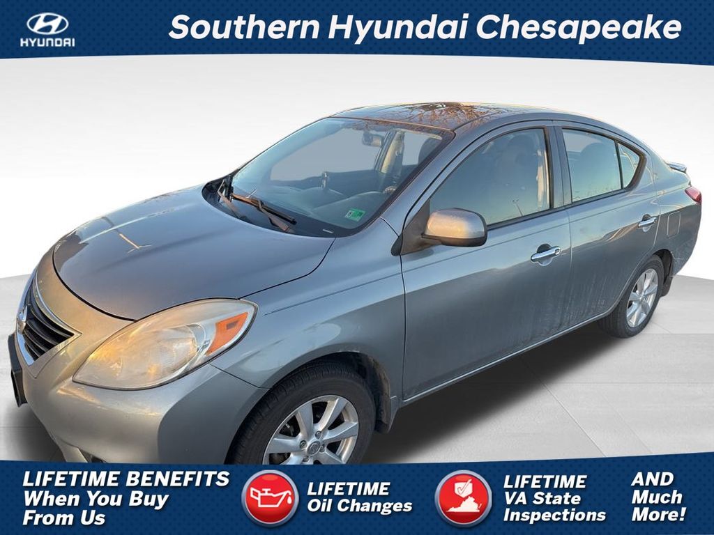 2014 NISSAN Versa