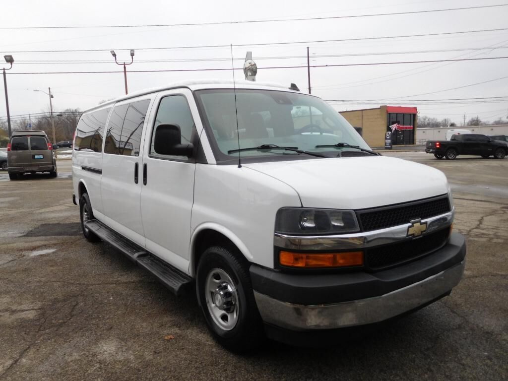 2019 CHEVROLET Express