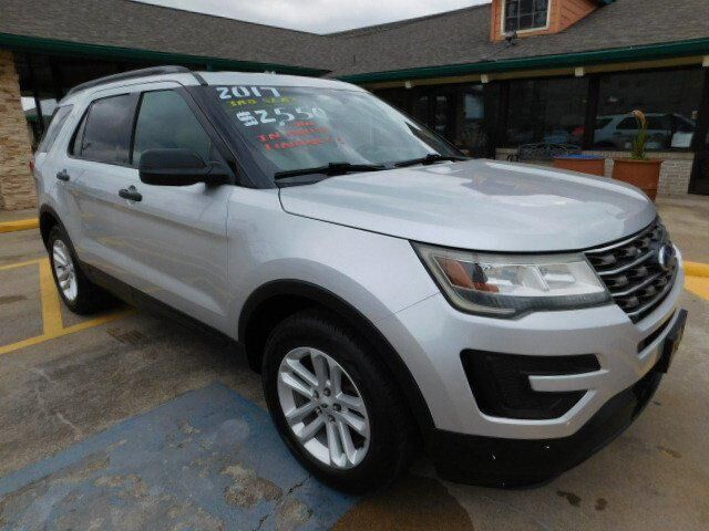 2017 FORD Explorer