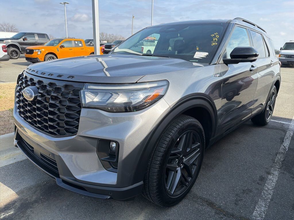 2025 FORD Explorer
