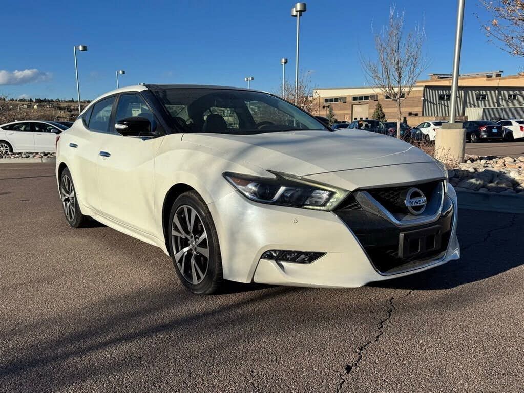 2017 NISSAN Maxima