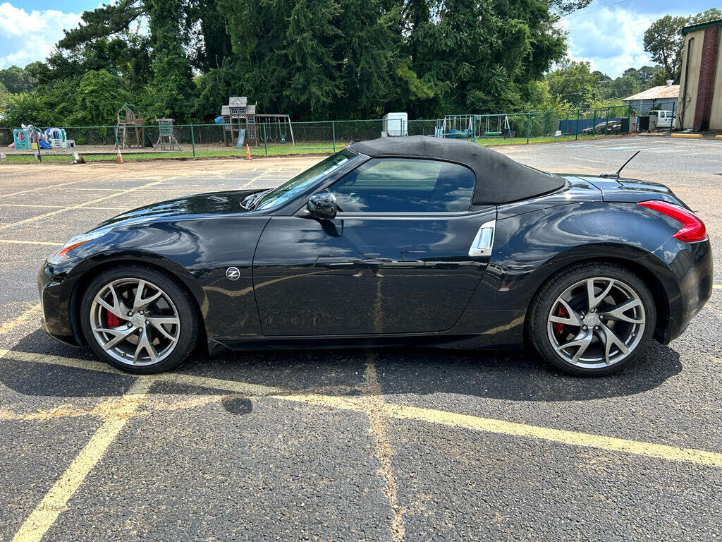 2014 NISSAN 370Z