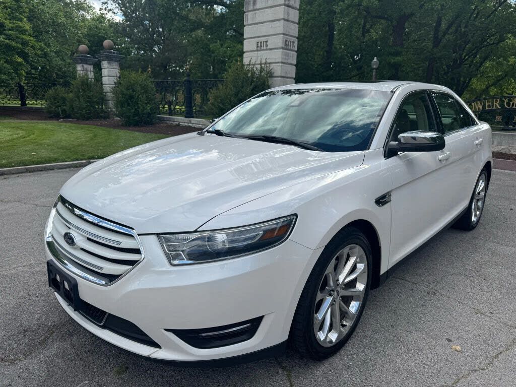 2017 FORD Taurus