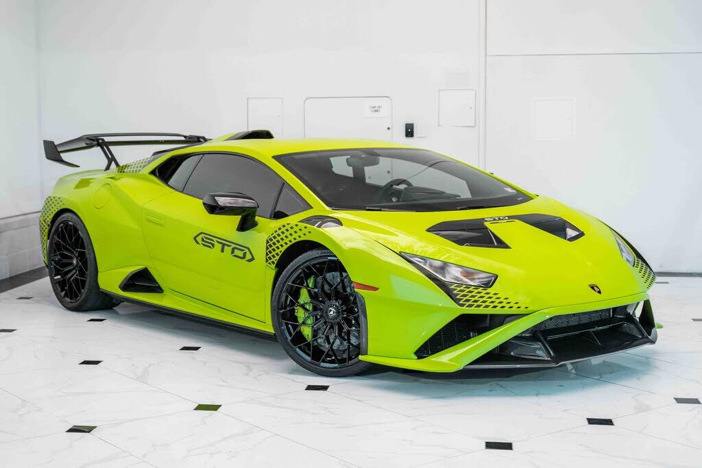 2022 LAMBORGHINI Huracan STO