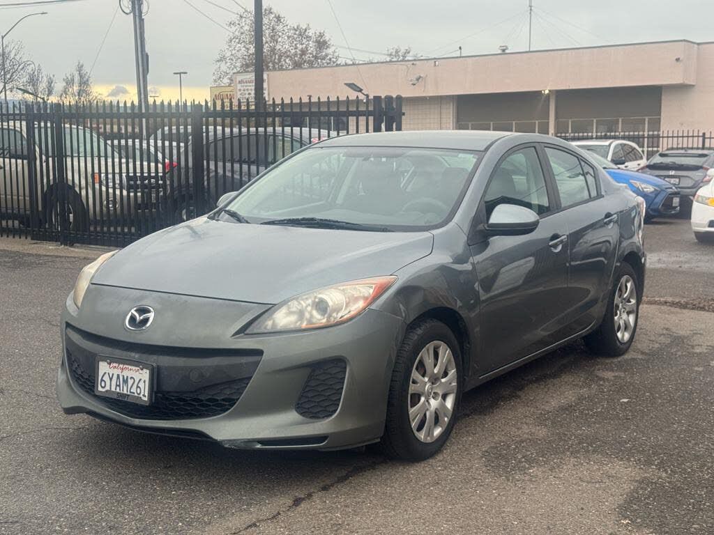 2013 MAZDA Mazda3
