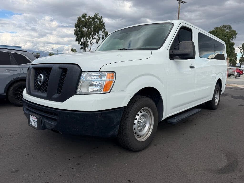 2016 NISSAN NV