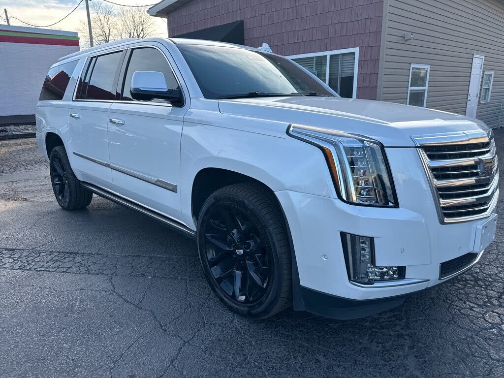 2019 CADILLAC Escalade ESV
