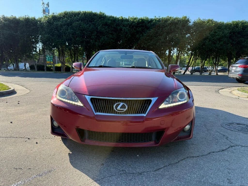2011 LEXUS IS