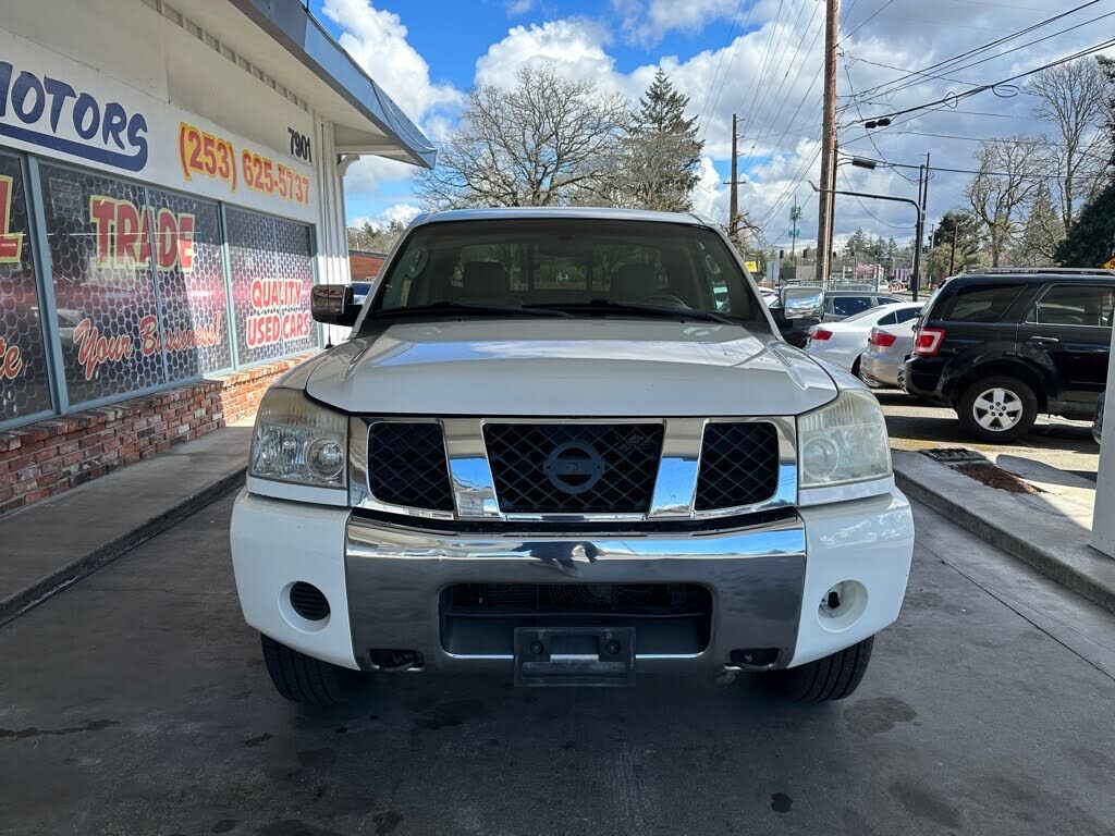 2004 NISSAN Titan