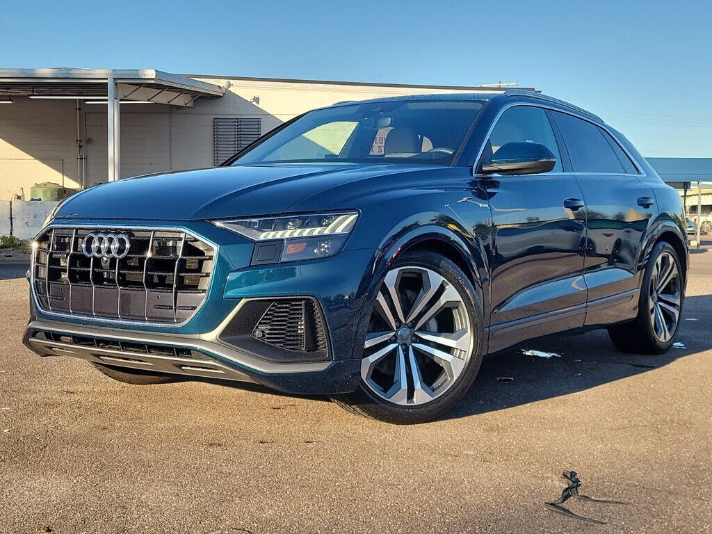 2020 AUDI Q8