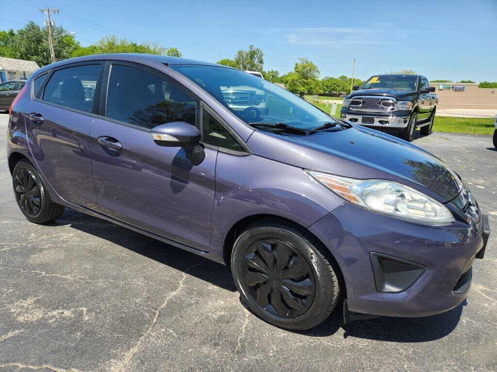 2013 FORD Fiesta