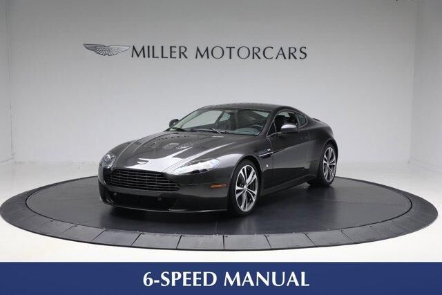 Aston Martin V12 Vantage