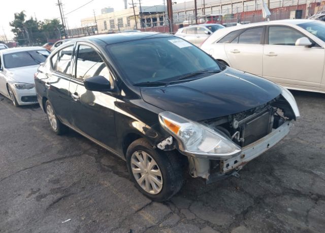2017 NISSAN Versa