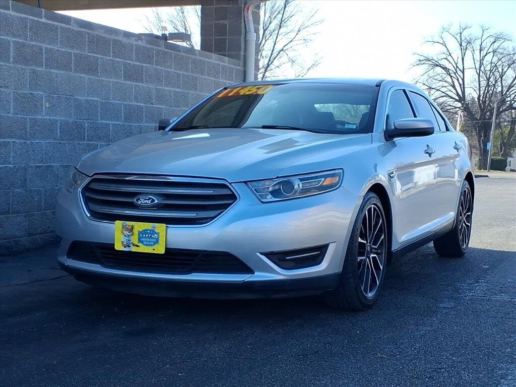 2018 FORD Taurus